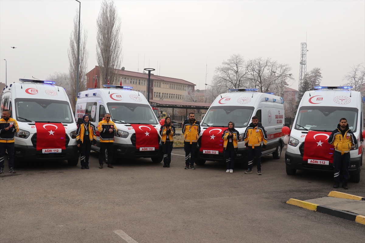 Ağrı'da 112 Acil Sağlık filosuna donanımlı 7 yeni ambulans katıldı