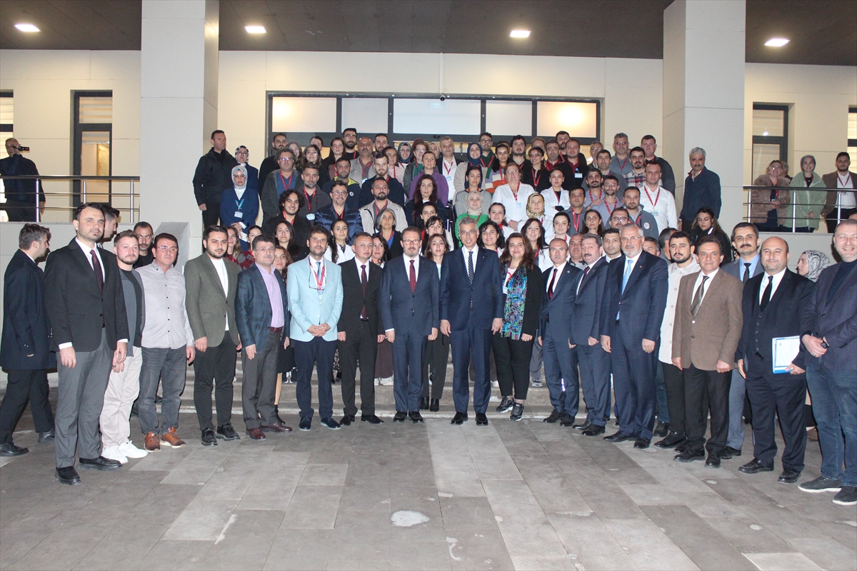 Sağlık Bakanı Memişoğlu, Bafra Ağız ve Diş Sağlığı Hastanesini ziyaret etti