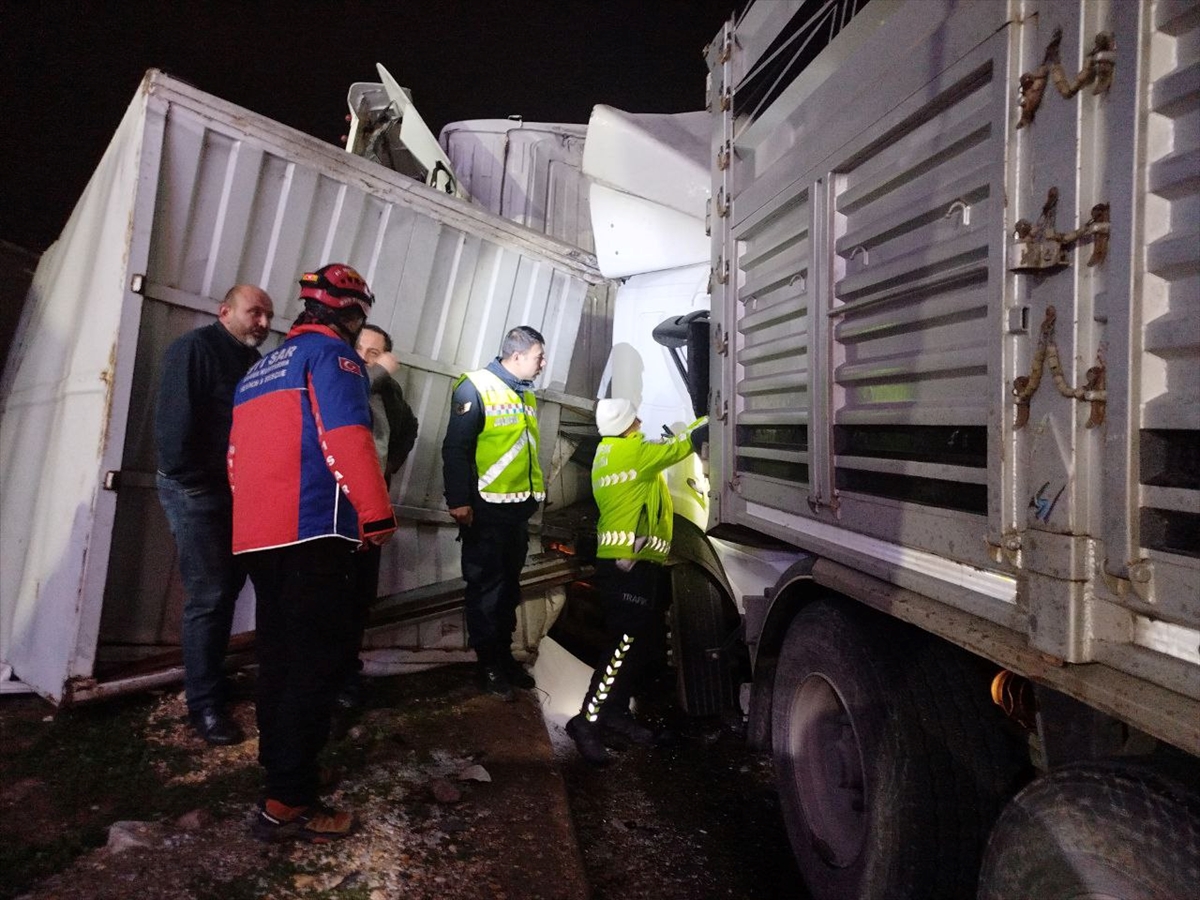 Bozüyük’te zincirleme kazada 1 kişi yaralandı