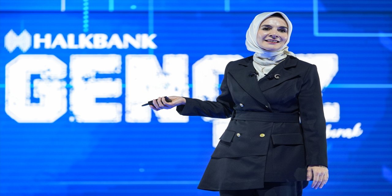 Bakan Göktaş: “Kimliğinize, köklerinize sahip çıkın; gittiğiniz her yerde en iyisini yapın”