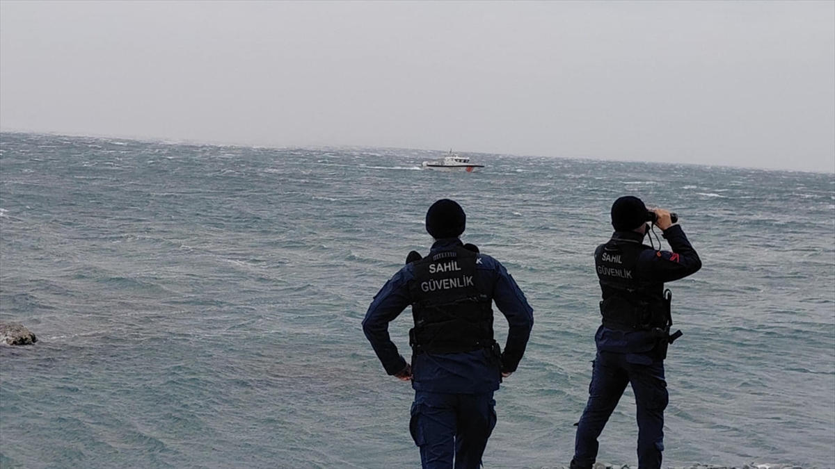 Hatay'da denizde kaybolan balıkçıyı arama çalışmaları devam ediyor