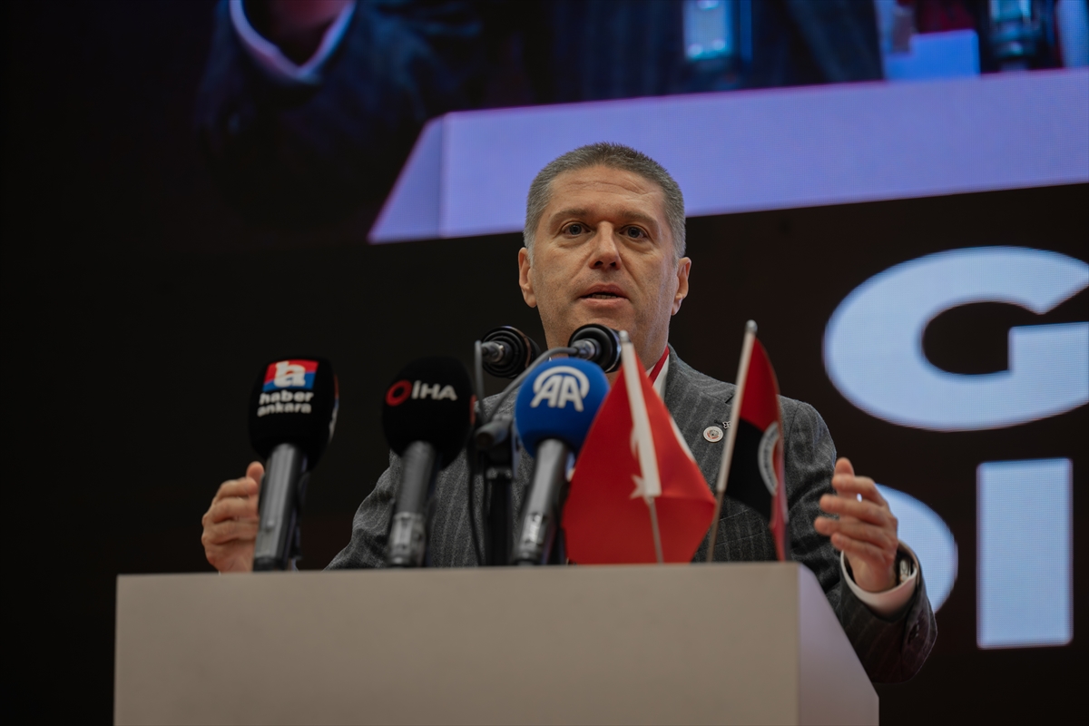 Gençlerbirliği Kulübünde başkanlığa Arda Çakmak seçildi