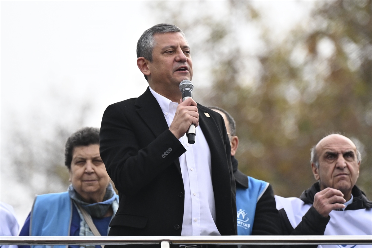 CHP Genel Başkanı Özel, Ankara'daki mitingde konuştu