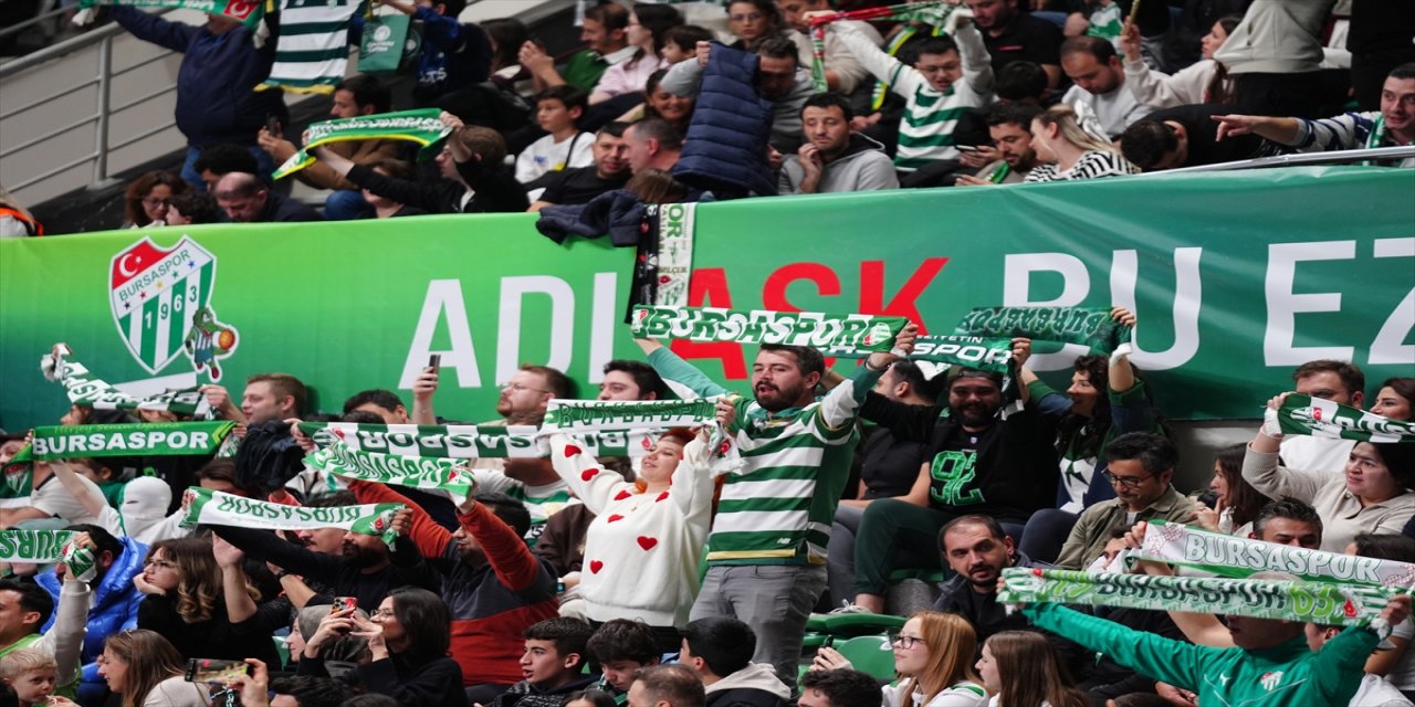 Bursaspor, uzatmada Galatasaray’ı 91-87 yenerek nefes kesen maçı kazandı