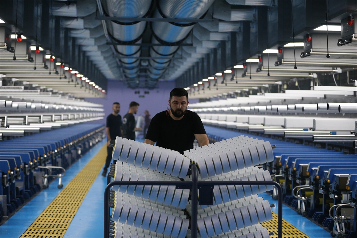 Niğde'de ilk fazı tamamlanan tesiste yıllık 7 bin ton likra üretiliyor