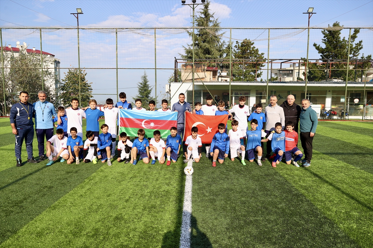 Azerbaycanlı antrenör, Trabzonspor sevdasını ülkesine taşıdı