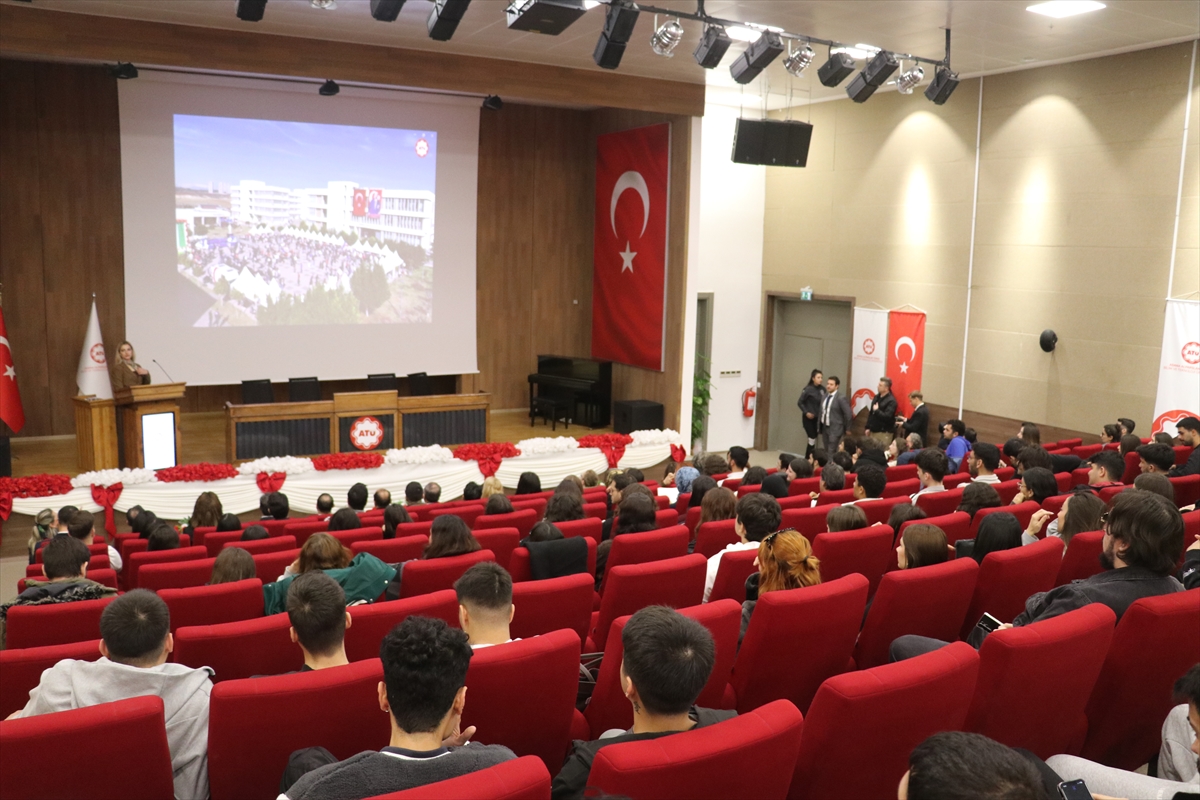 Adana'da "Ulusötesi Etkileşimlerde Uluslararası Arena Diplomasi Zirvesi" başladı