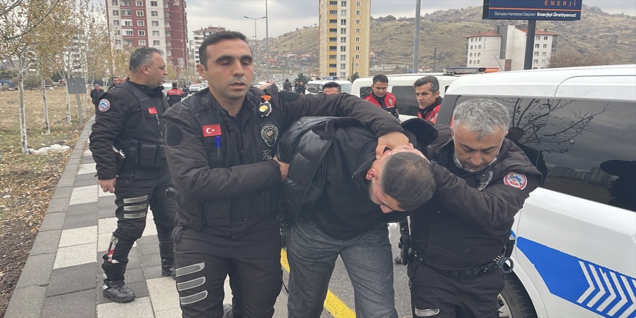 Kayseri’de ‘Dur’ İhtarına Uymayan Sürücü 20 Km’lik Kovalamacayla Yakalandı