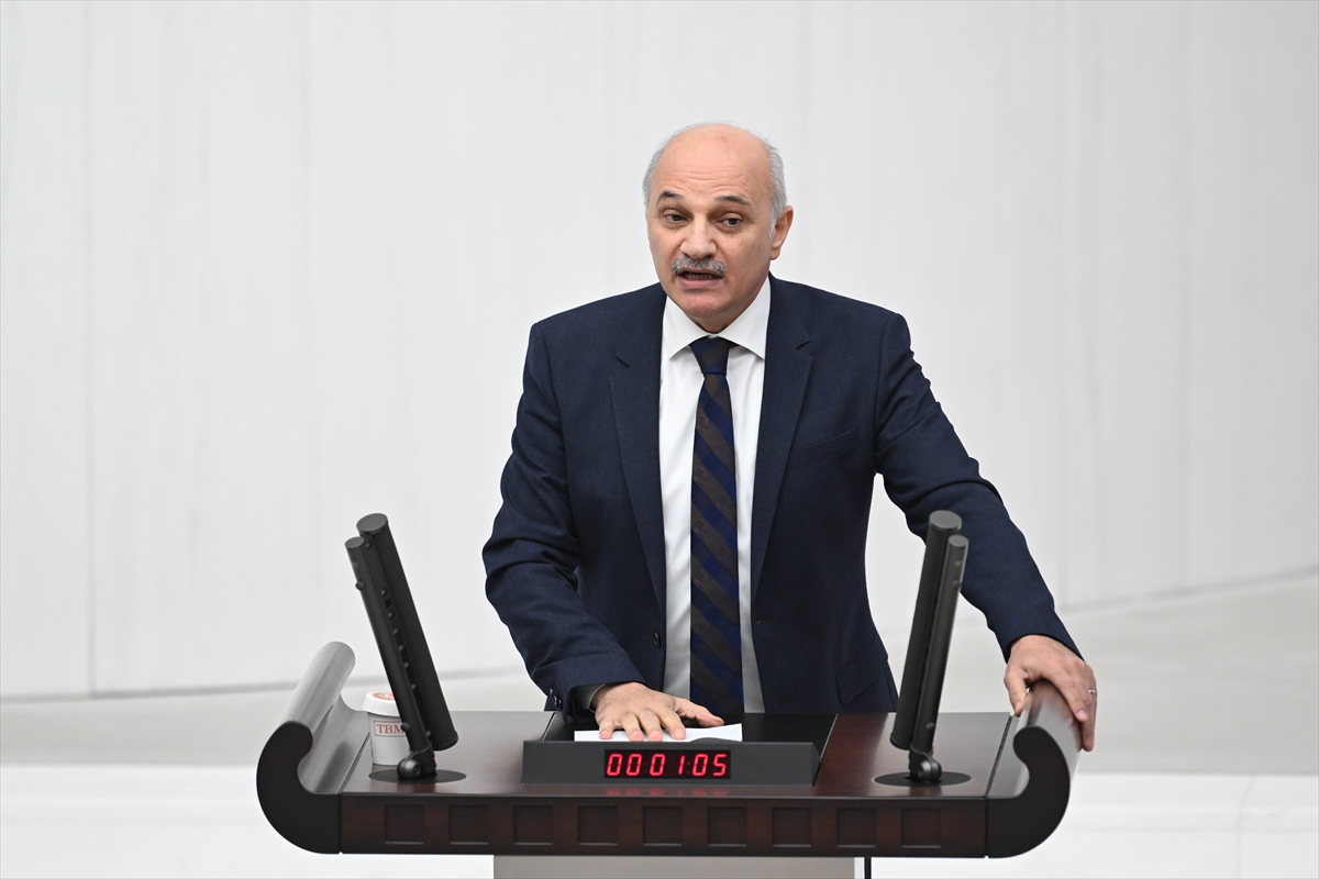 Yargı paketlerine rağmen neden bugün cezaevlerimizde 430 bin insanımızın olduğunu konuşmamız gerekiyor