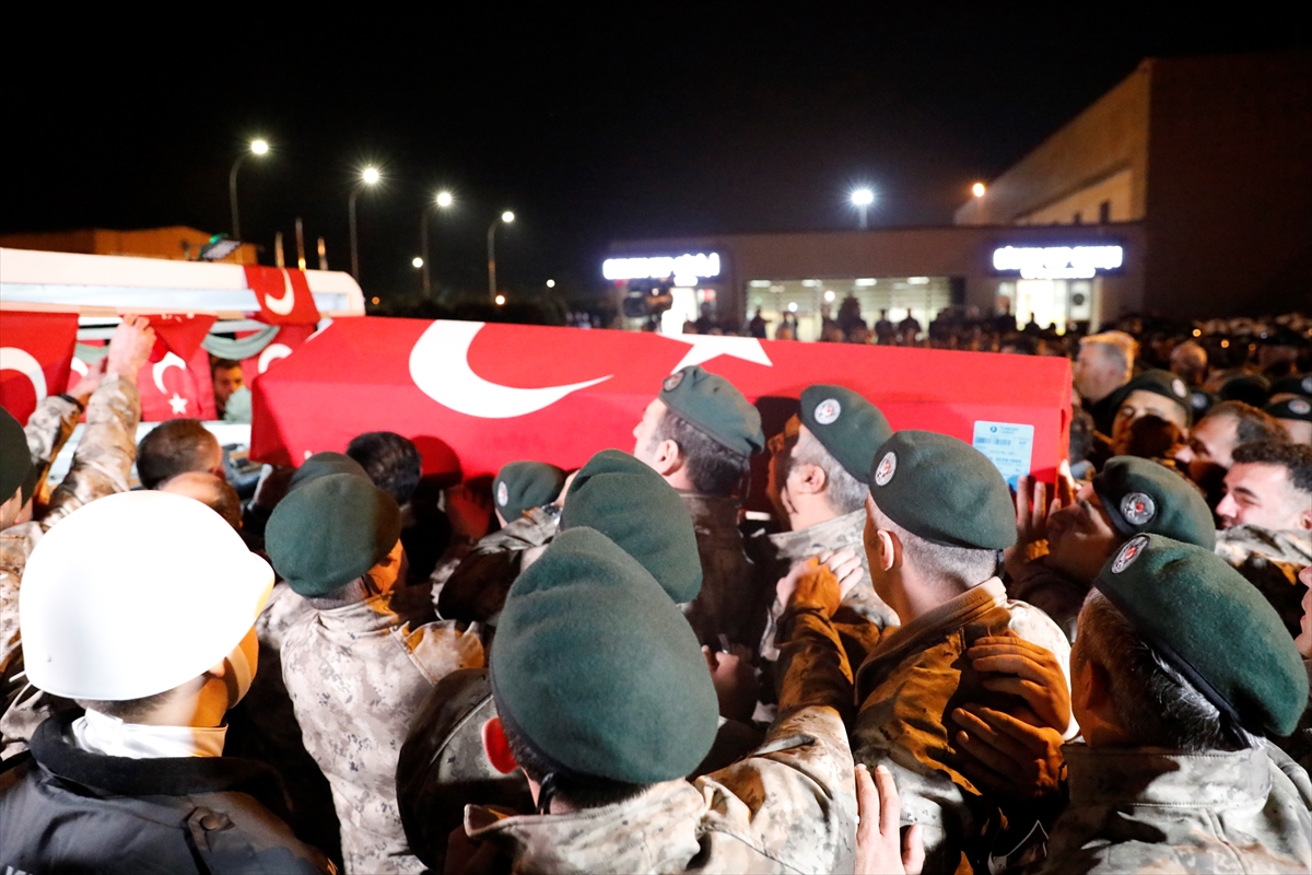 İstanbul'da narkotik operasyonunda şehit olan polis memuru Albayrak memleketi Samsun'da defnedildi