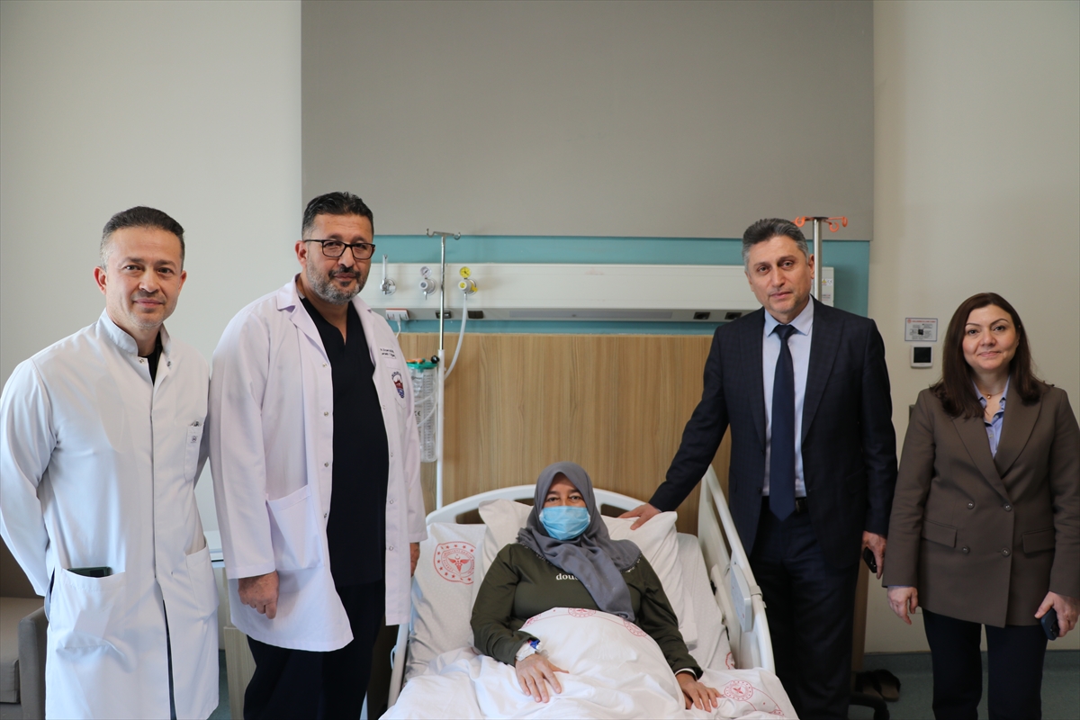 Böbrek hastası kadın kadavradan yapılan organ nakliyle sağlığına kavuştu