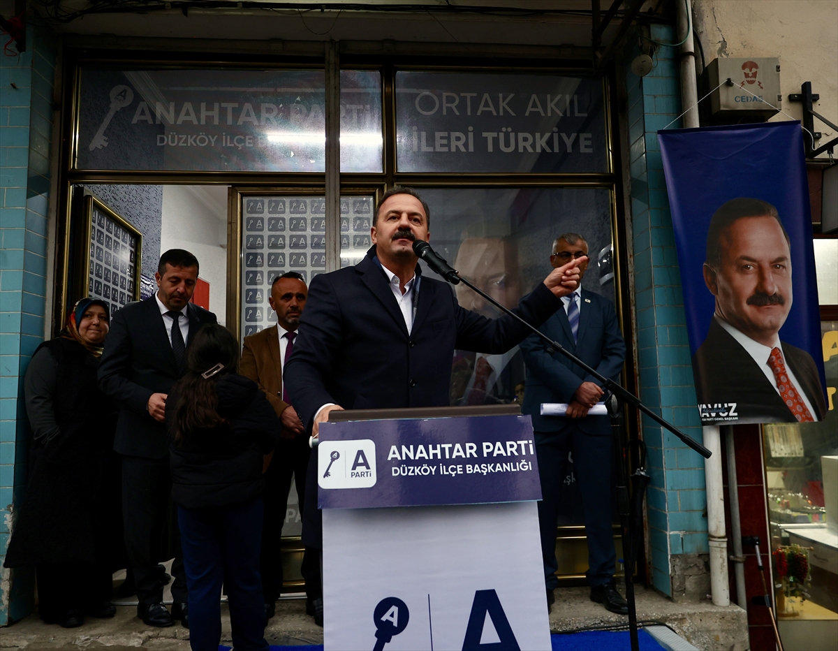 Anahtar Parti Genel Başkanı Ağıralioğlu, Düzköy'de partililerle buluştu