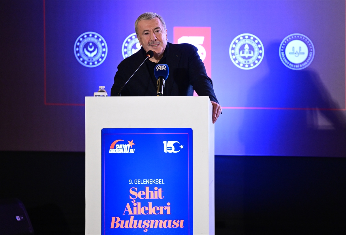 O gün lider liderliğini yaptı, halk da vatanseverliğini gösterdi.