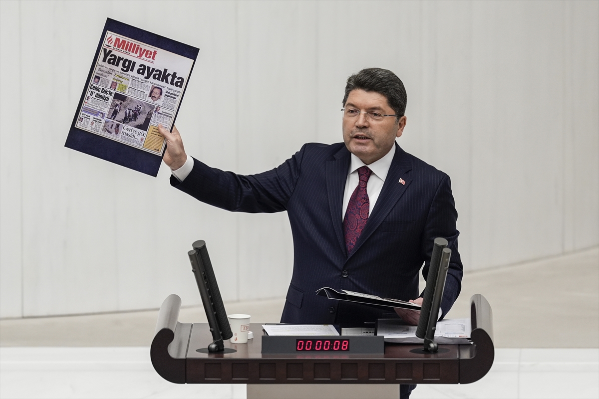 Adaleti birilerinin, vesayetçilerin, darbecilerin arka bahçesi olmaktan kurtardık"