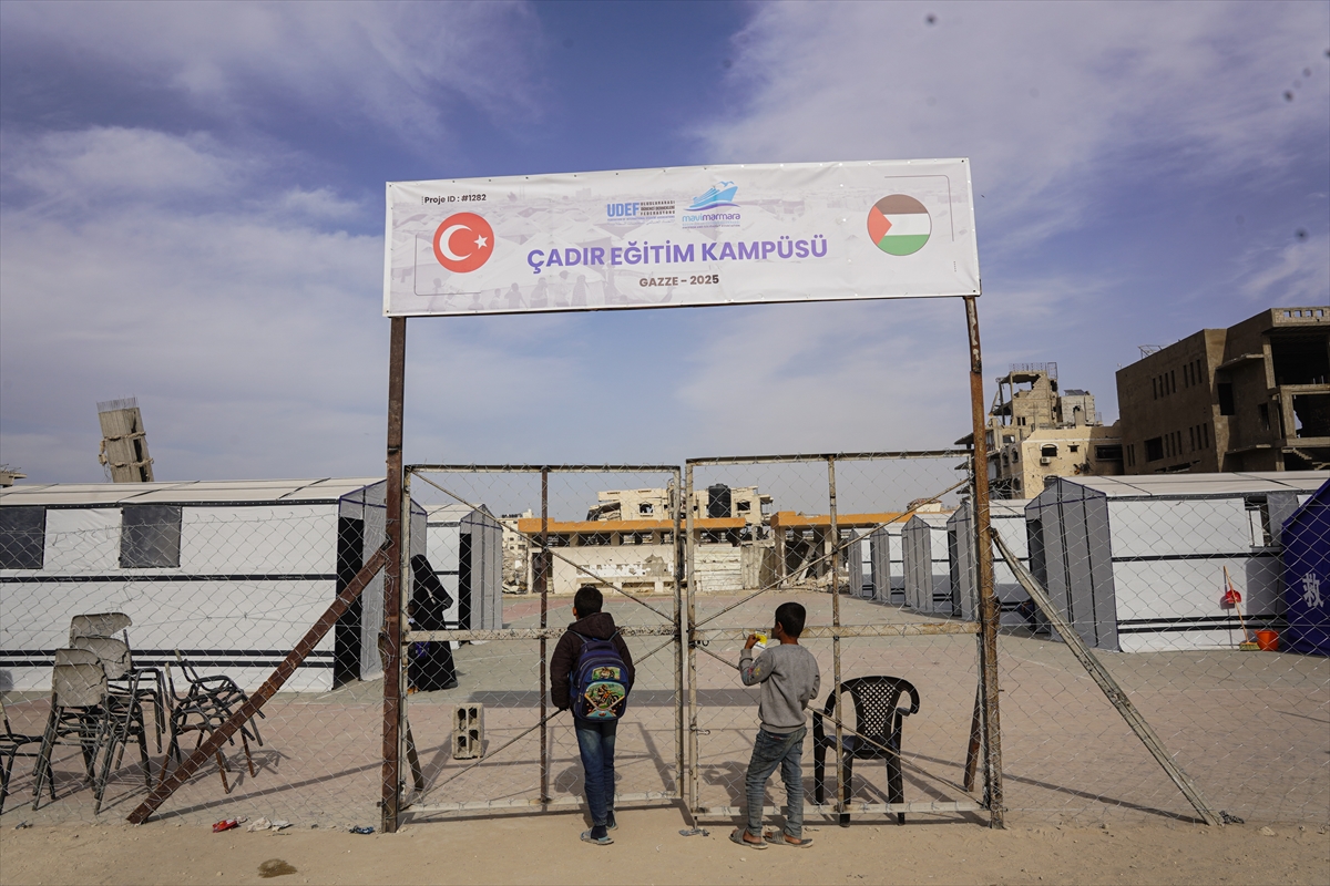 Türk dernekleri Gazze'de "Çadır Eğitim Kampüsü" açtı