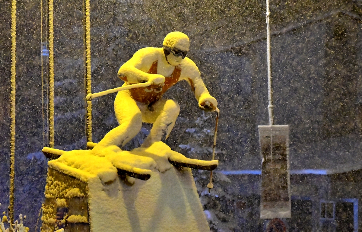 Kars'ta kar nedeniyle 17 köy yolu ulaşıma kapandı