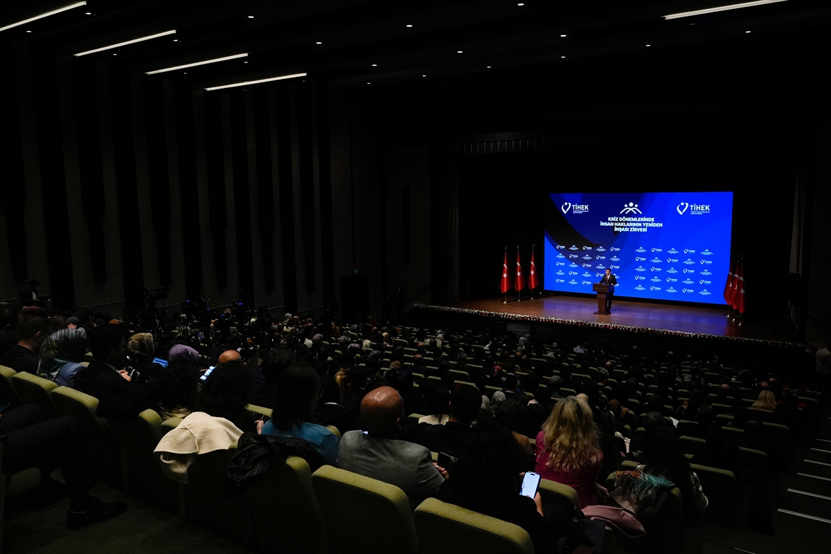 TİHEK Başkanı Altun, "Kriz Dönemlerinde İnsan Haklarının Yeniden İnşası Zirvesi"nde konuştu: