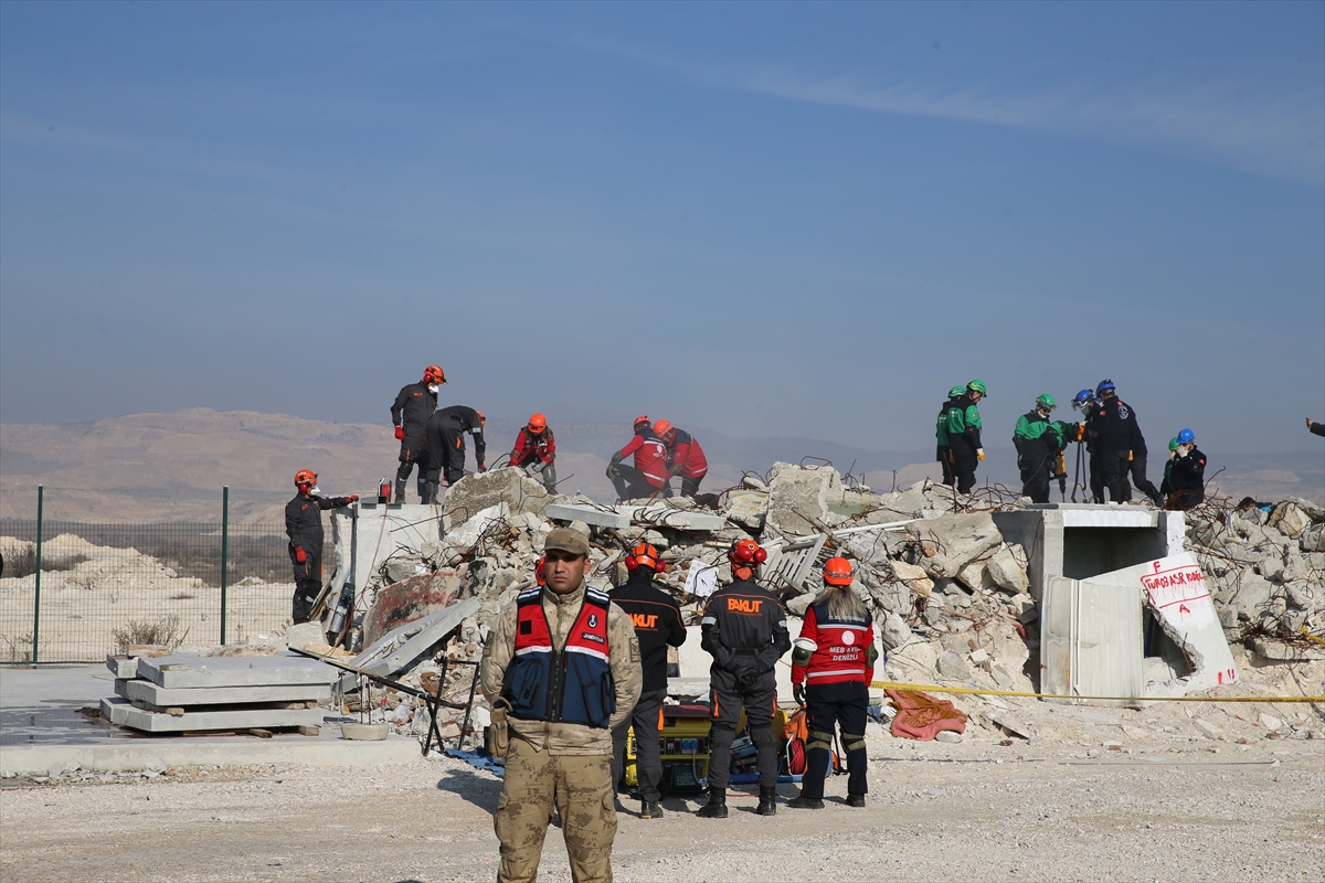 Denizli'de 5,6 büyüklüğünde deprem senaryosuyla tatbikat yapıldı