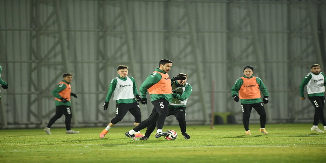 Konyaspor, Fenerbahçe maçı hazırlıklarını Kayacık Tesisleri’nde sürdürdü