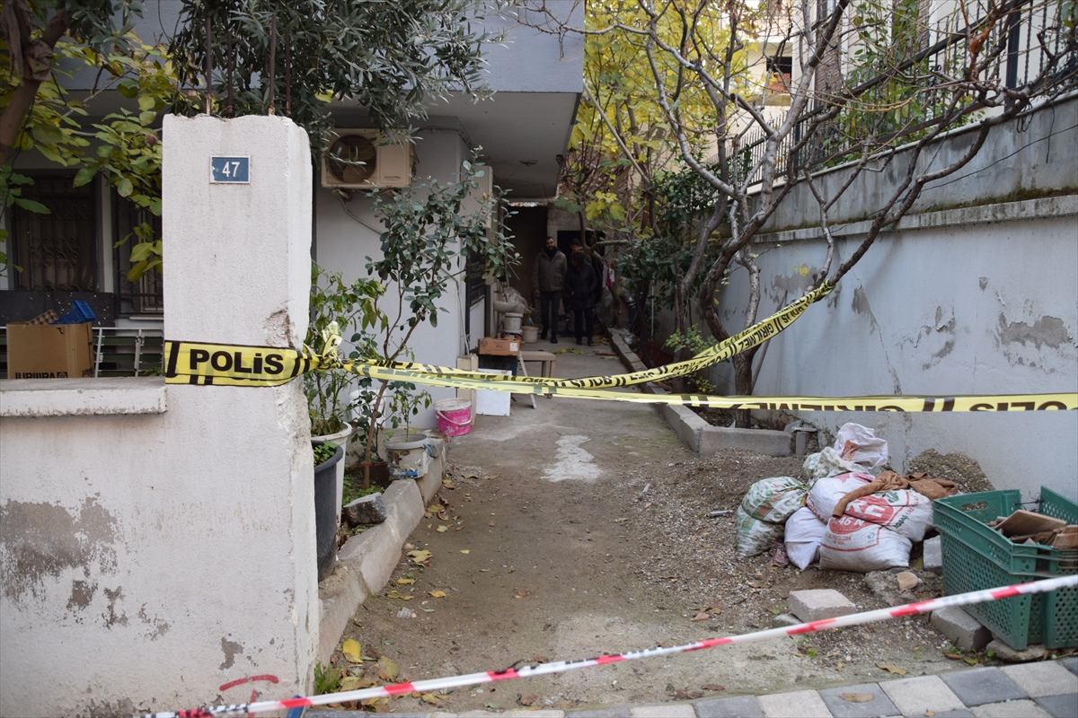 Manisa'da zemindeki kayma nedeniyle tahliye edilen 2 apartmanda incelemeler tamamlandı