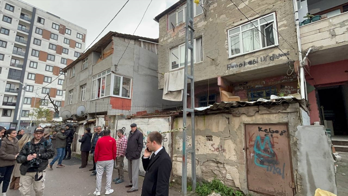 Pendik'te bir evde çıkan yangında 3 çocuk hayatını kaybetti