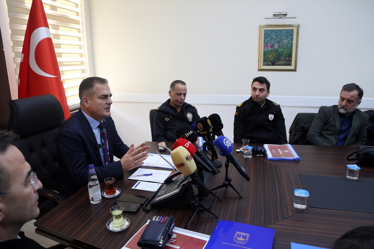 Muğla Valisi Akbıyık'tan genç kızın zehirlenme şüphesiyle kaldırıldığı hastanede ölmesine ilişkin açıklama: