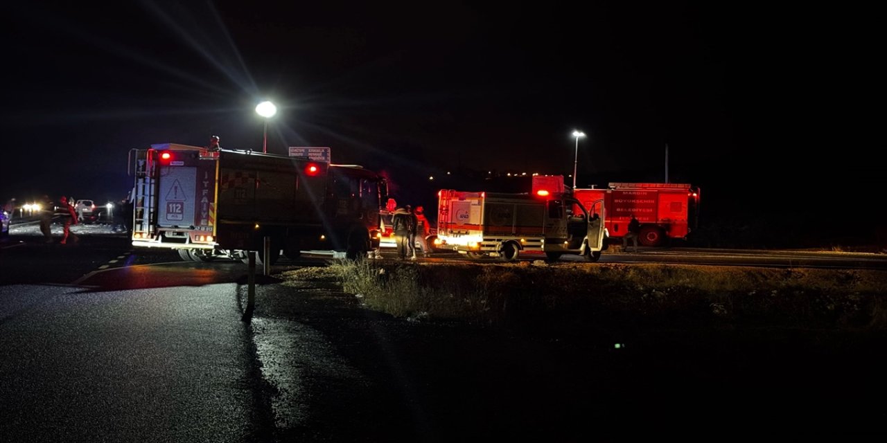 Mardin Ömerli’de 3 Araç Çarpıştı: Aynı Aileden 4 Kişi Hayatını Kaybetti, 5 Yaralı