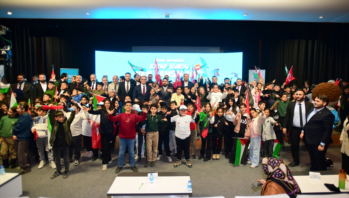 Van'da "TÜGVA Kitap Kurdu Yarışması"nın tanıtımı yapıldı