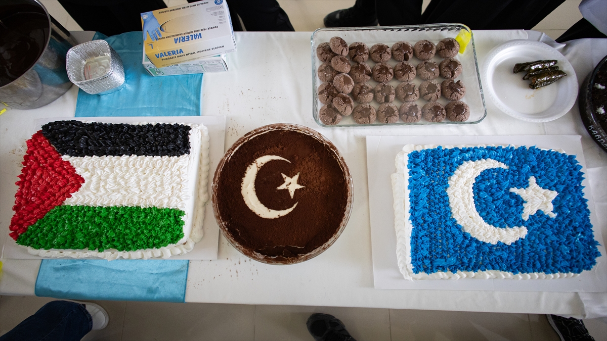 Malatya'da Gazze, Sudan ve Doğu Türkistan'daki ihtiyaç sahipleri için kermes düzenlendi