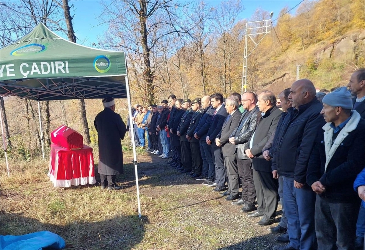 Kıbrıs gazisi Mehmet Yeşer, Ordu'da son yolculuğuna uğurlandı