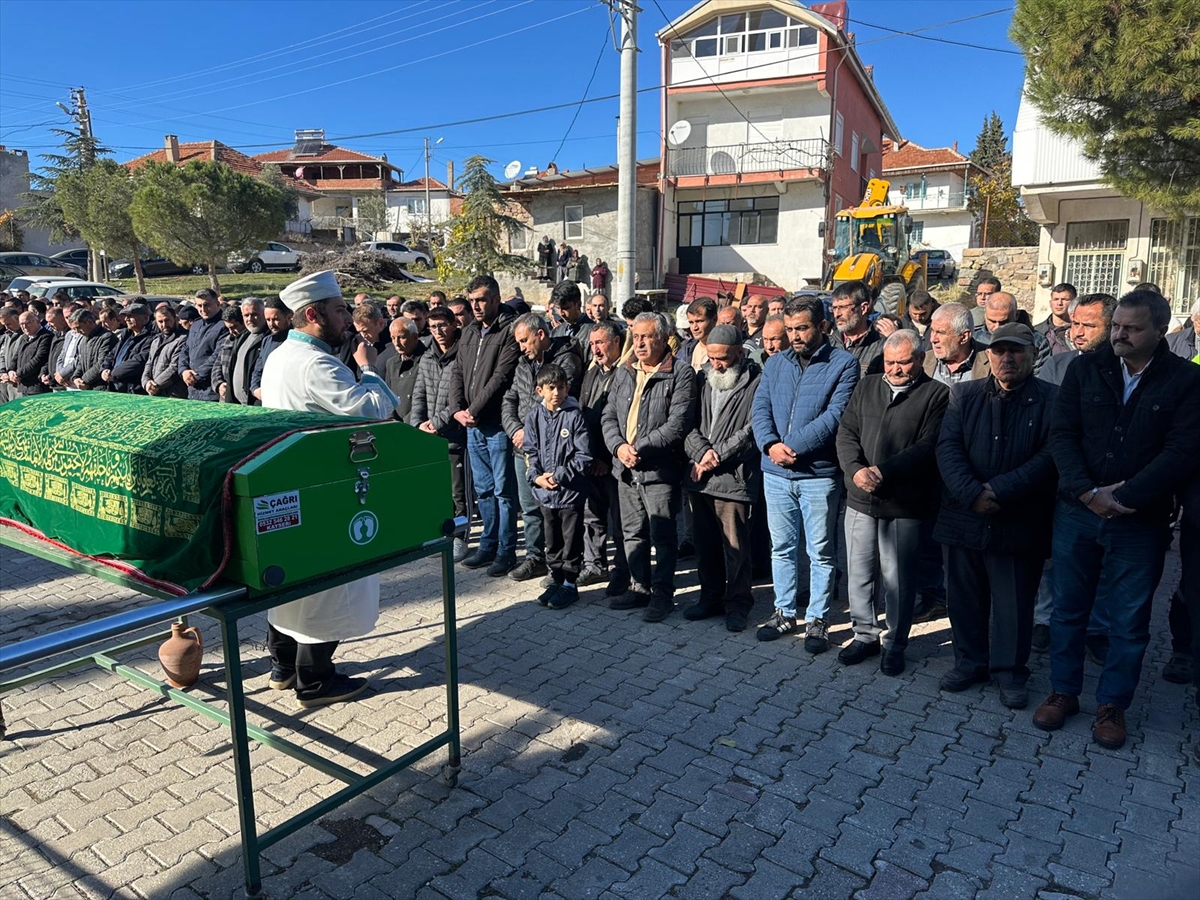 Uşak'ta kazada ölen 3 yayadan Mehmet Karaman son yolculuğuna uğurlandı