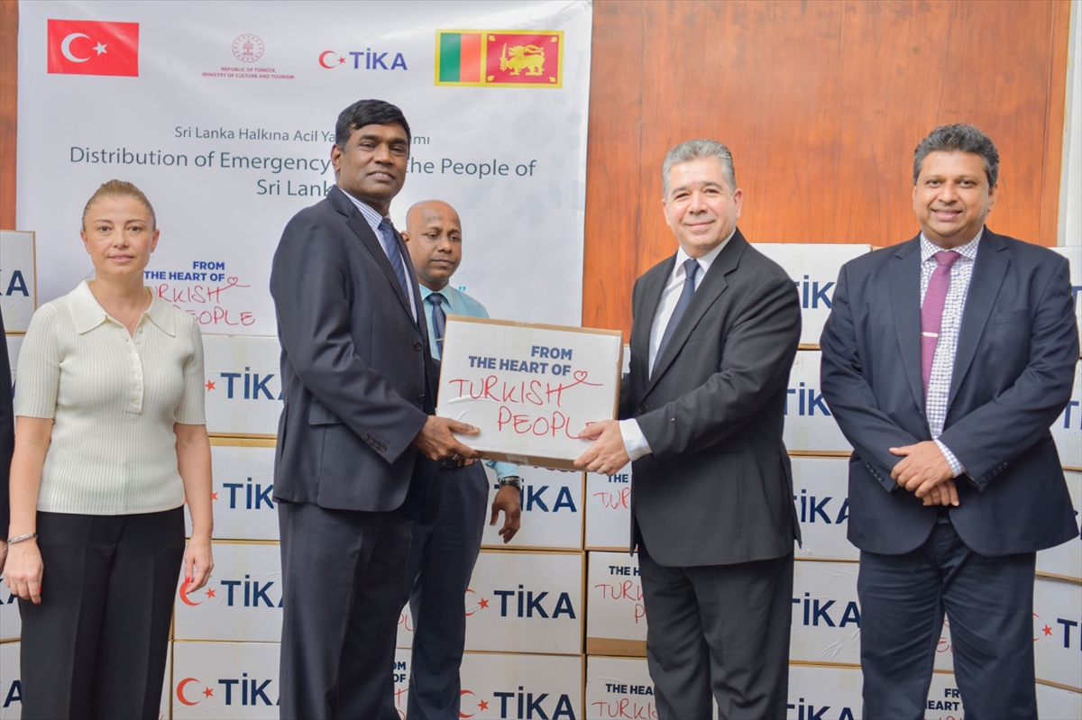 TİKA, Sri Lanka'daki sel mağdurlarına acil insani yardım ulaştırdı