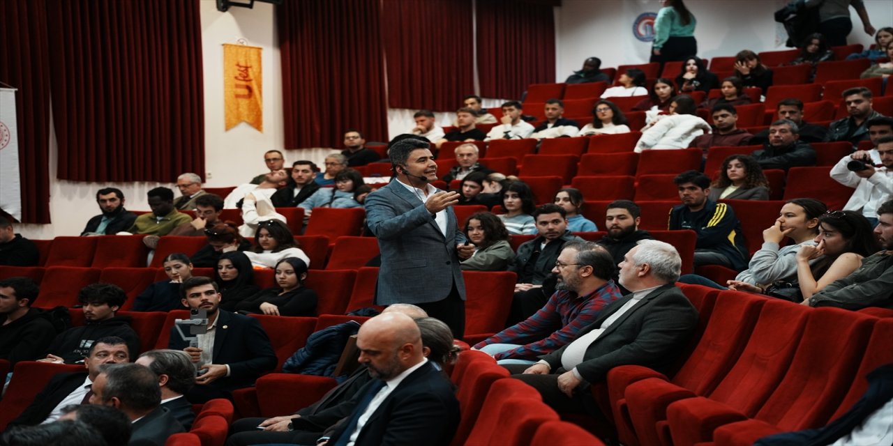 Bakan Yardımcısı Boyraz, UFEST’te öğrencilere ulaştırma yatırımlarını anlattı