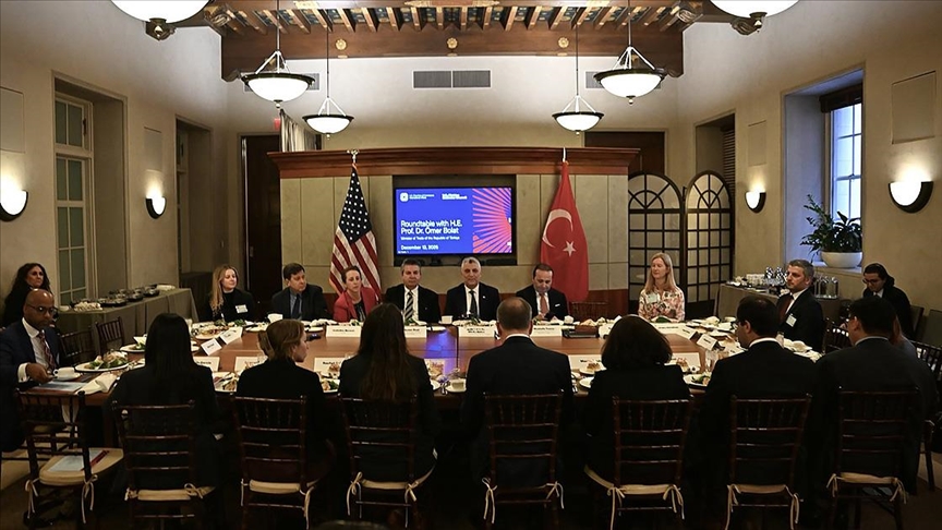 Ticaret Bakanı Bolat, ABD'de iş çevreleriyle bir araya geldi