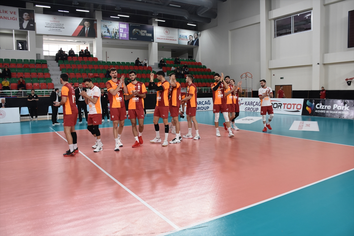 Voleybol Efeler Ligi'nde Cizre Belediyespor, Galatasaray HDI Sigorta maçına çıkmadı