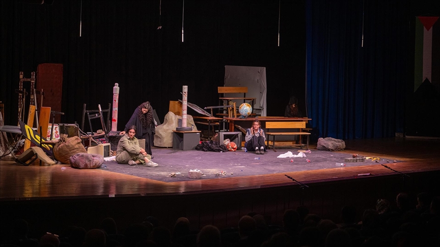 Gazze'deki dramı anlatan "Meryem" adlı oyun Ankara'da sahnelendi