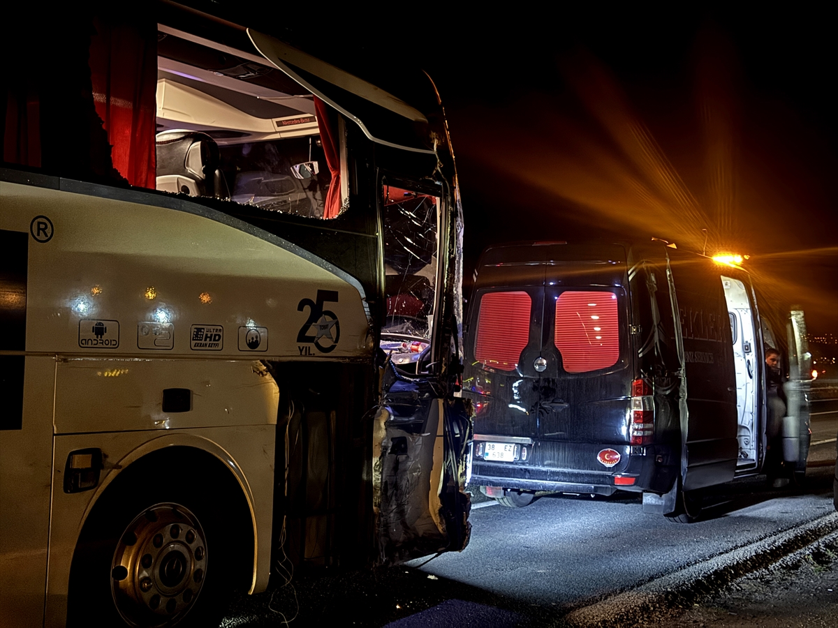 Kayseri'de trafik kazasında biri jandarma 7 kişi yaralandı