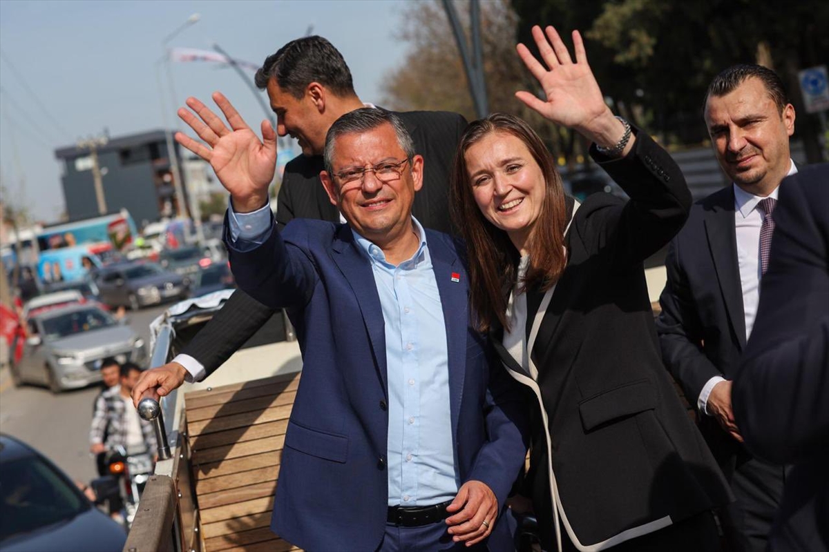 CHP Genel Başkanı Özel'den Şehzadeler Belediye Başkanı Durbay'ın vefatına ilişkin paylaşım