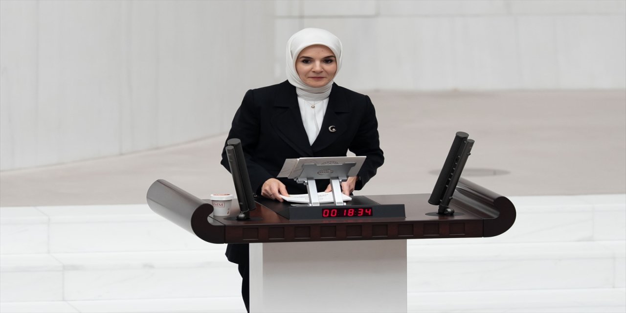 Bakan Göktaş: Doğum izni 24 haftaya, babalık izni 10 güne çıkarılacak teklif Meclis’e geliyor