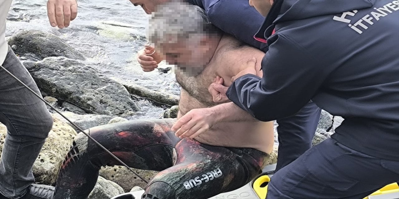 Samandağ’da zıpkınla balık avlayan kişi kendini yaraladı