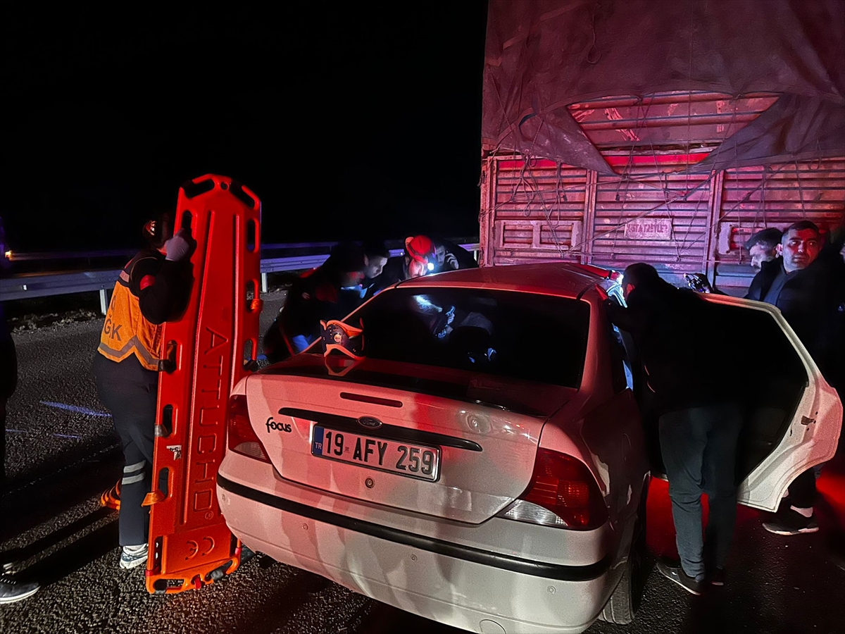 Bir ölümlü kaza daha. Çorum'da tırla çarpışan otomobilin sürücüsü öldü