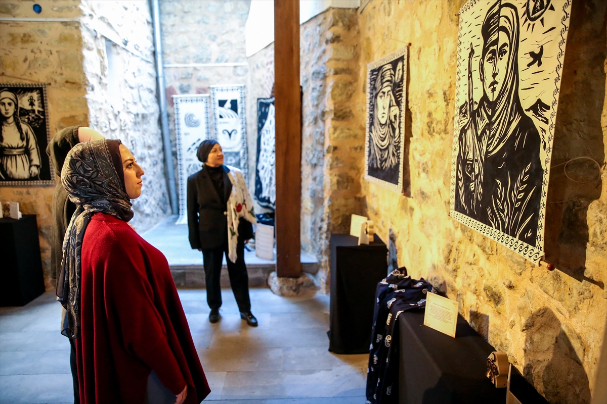 Kastamonulu kadınlar Kurtuluş Savaşı'nın kadın kahramanlarını taş baskıyla resmetti