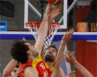 12 Dev Adam, son şampiyonu da devirdi