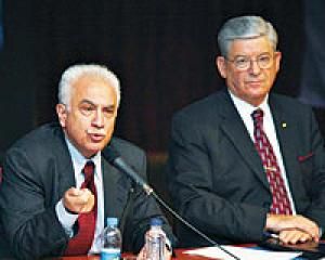 Yine Perinçek'in parmağı çıktı!