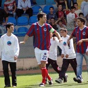 Hakan Şükür Bilge köyünde