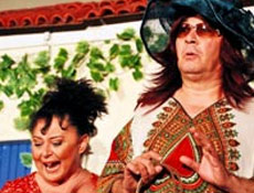 Yalçın Menteş'ten Münevver'li espri