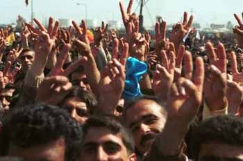 Bir Kürtle evlenir misin anketi