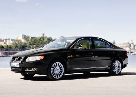 VOLVO S 80 DÜNYA’NIN EN GÜVENİLİR 4 OTOMOBİLİ
