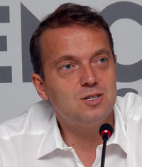 Uzan'dan ilginç evlilik sözleşmesi