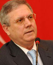 Aziz Yıldırım istifa etti!